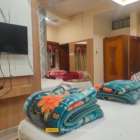 Hotel Pleasure Landmark Ujjain Extérieur photo