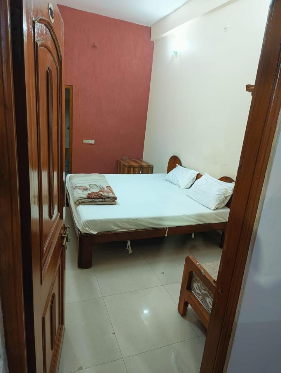 Hotel Pleasure Landmark Ujjain Extérieur photo
